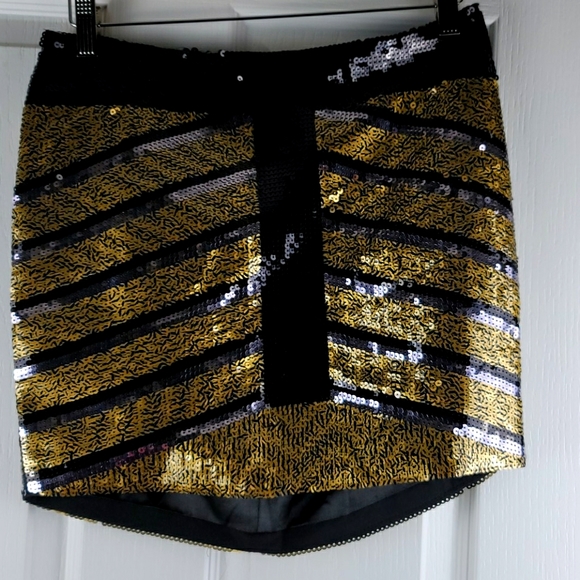 2B Bebe Black/Gold Sequin Striped Mini Skirt - SM - Picture 2 of 4